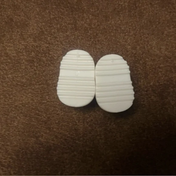 New! White Labubu Mini Shoes (Fits most standard size Labubus) - Picture 5 of 7